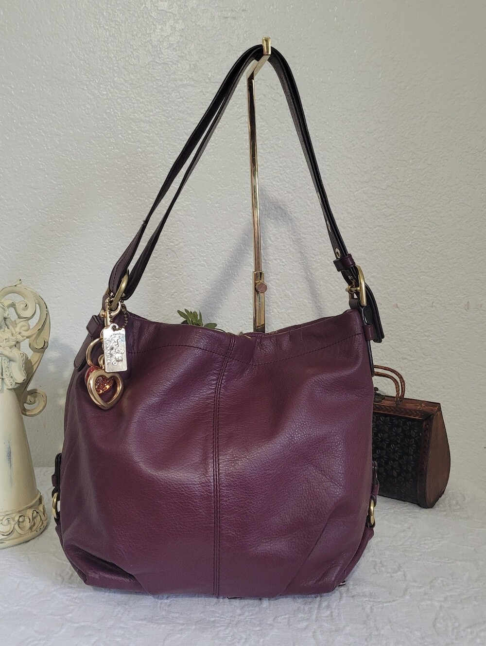 Vintage Coach F15064 Pebble Heavy Leather Mauve Purple Shoulder Crossbody Bag